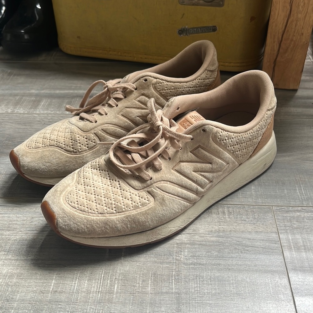 Oatmeal New Balance Trainers